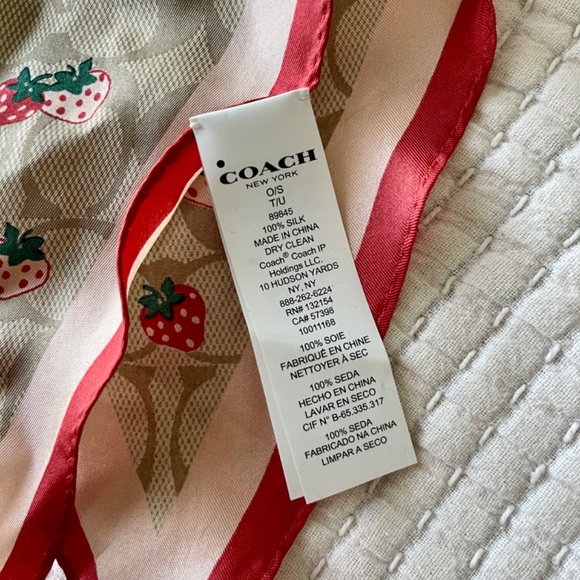 Rare Coach Signature Canvas with Strawberry Print Silk Scarf - Picture 5 of 5